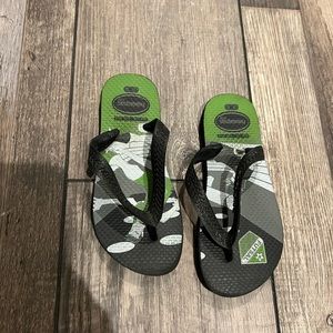 Havaianas Kids Flip Flops. Like new Size 29/30 (Brazilian Size) 13/1 (US Size)